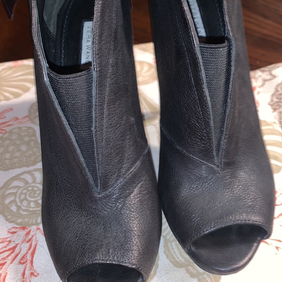 (Authentic Vera Wang) Ankle Boot Heels size 6.5 - Picture 5 of 14